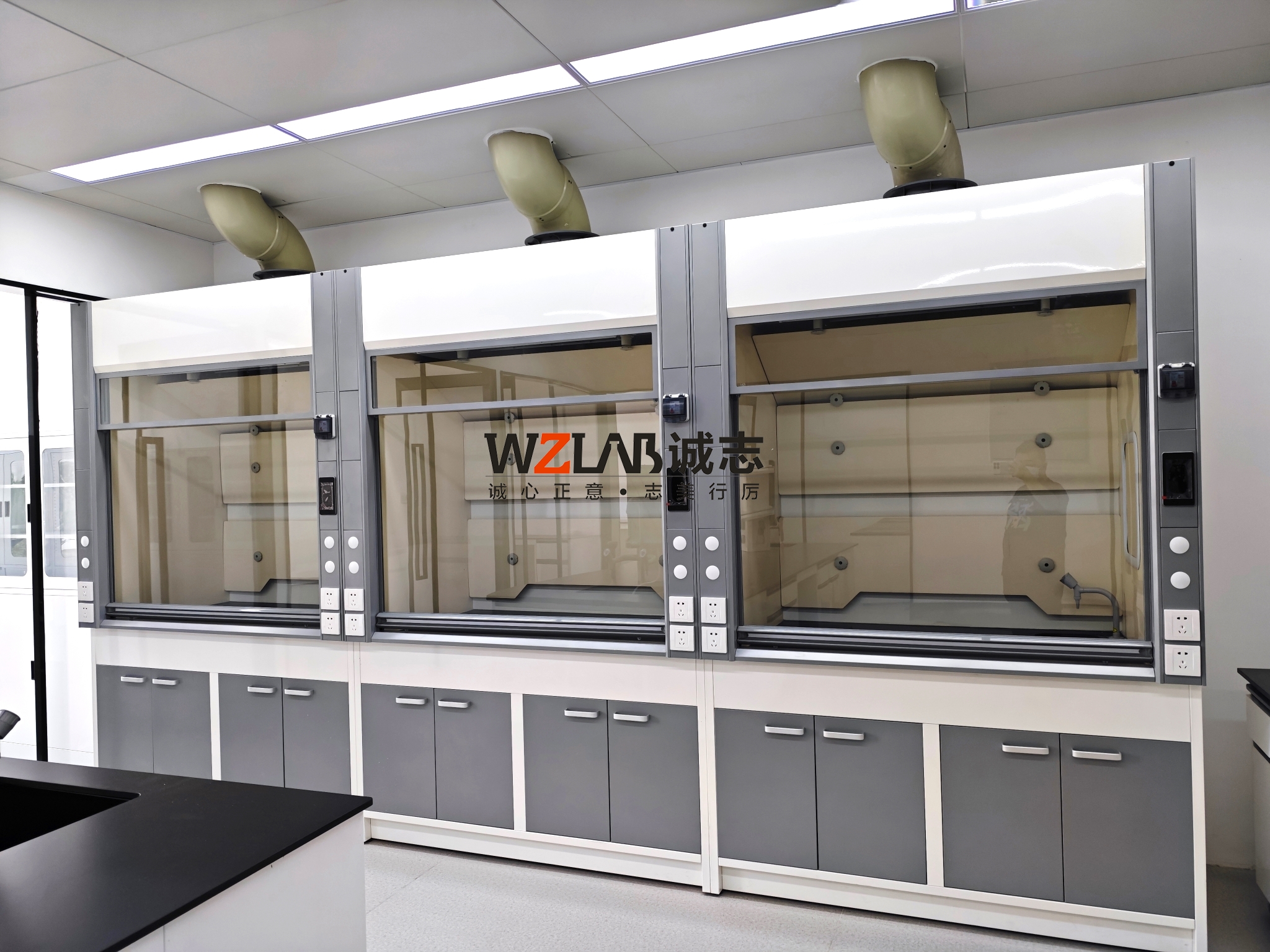 通風(fēng)柜的類型都有哪些？采購(gòu)價(jià)格都是多少