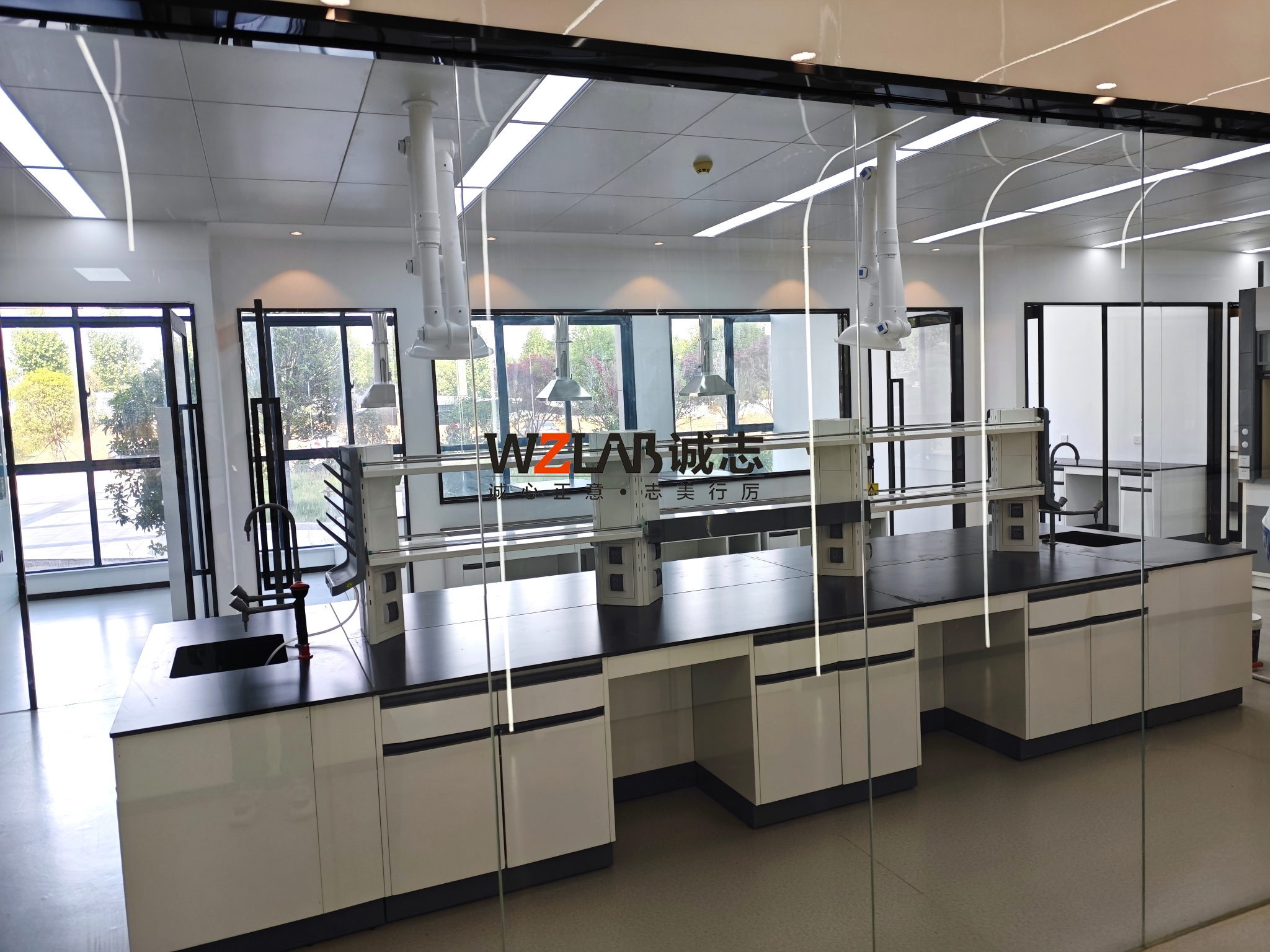 醫(yī)藥工業(yè)實(shí)驗(yàn)室裝修布局方案