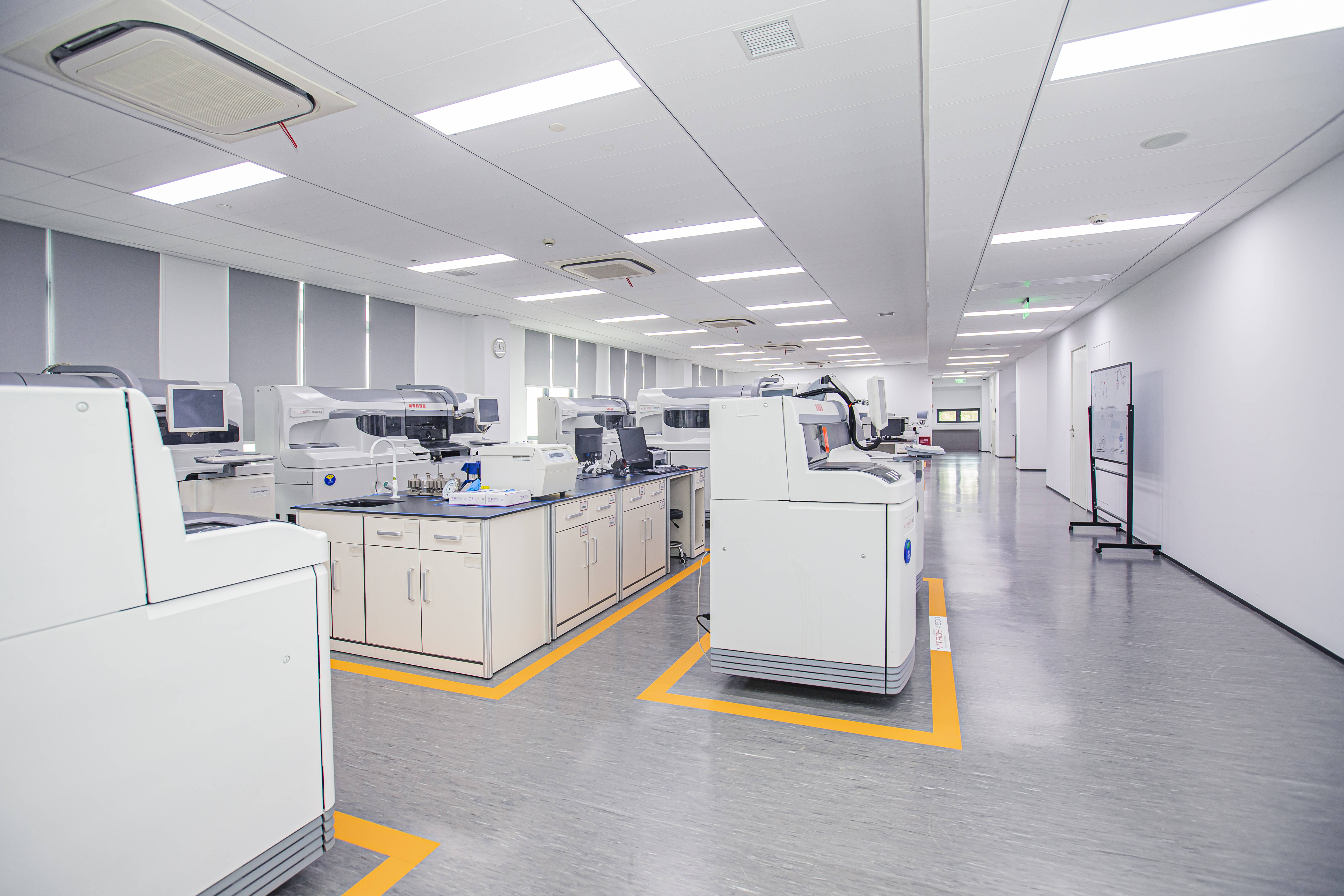 醫(yī)療檢測實(shí)驗(yàn)室裝修核心標(biāo)準(zhǔn)要點(diǎn)