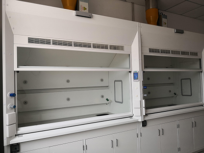 實(shí)驗(yàn)室通風(fēng)柜排風(fēng)系統(tǒng)應(yīng)該怎么設(shè)置？