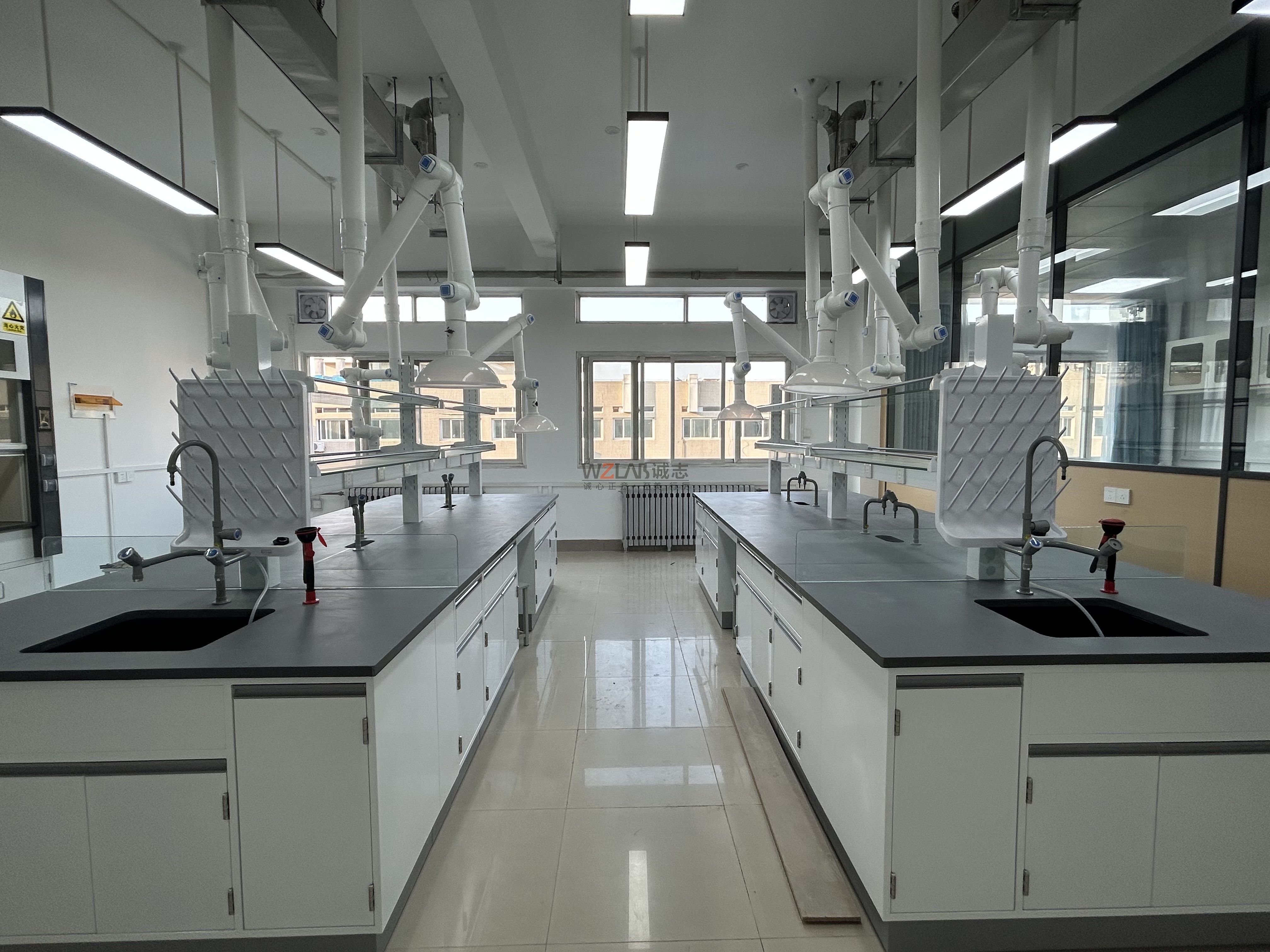 實(shí)驗(yàn)室家具的設(shè)計(jì)與布局