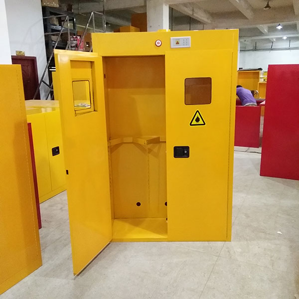 南陽醫(yī)專防爆柜試劑安全柜項(xiàng)目